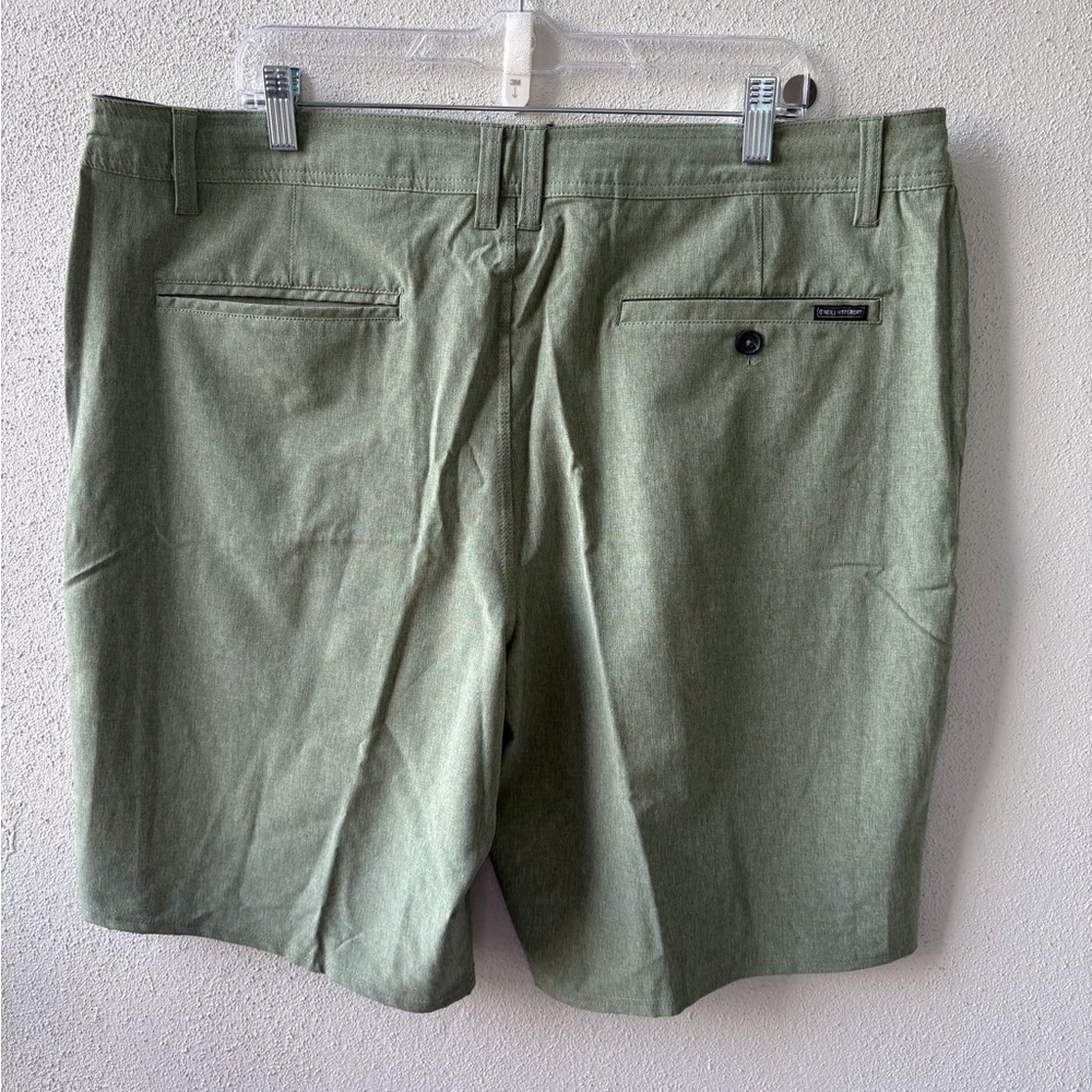 O’Neill Relaxed fit Sage green Size 40 Stretch Men’s shorts Beach Vacation Surf - Picture 2 of 9